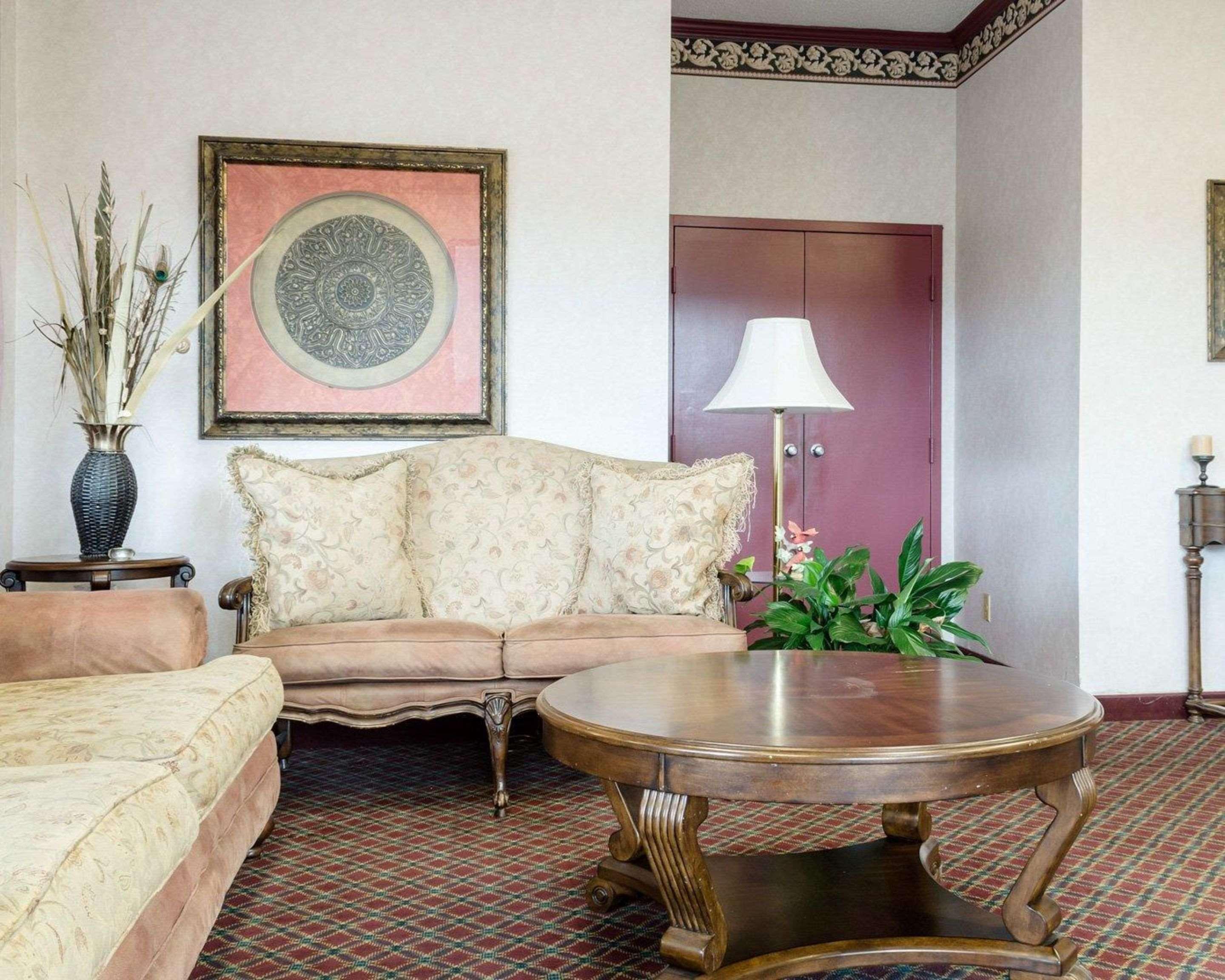 Rodeway Inn Грийнууд Екстериор снимка