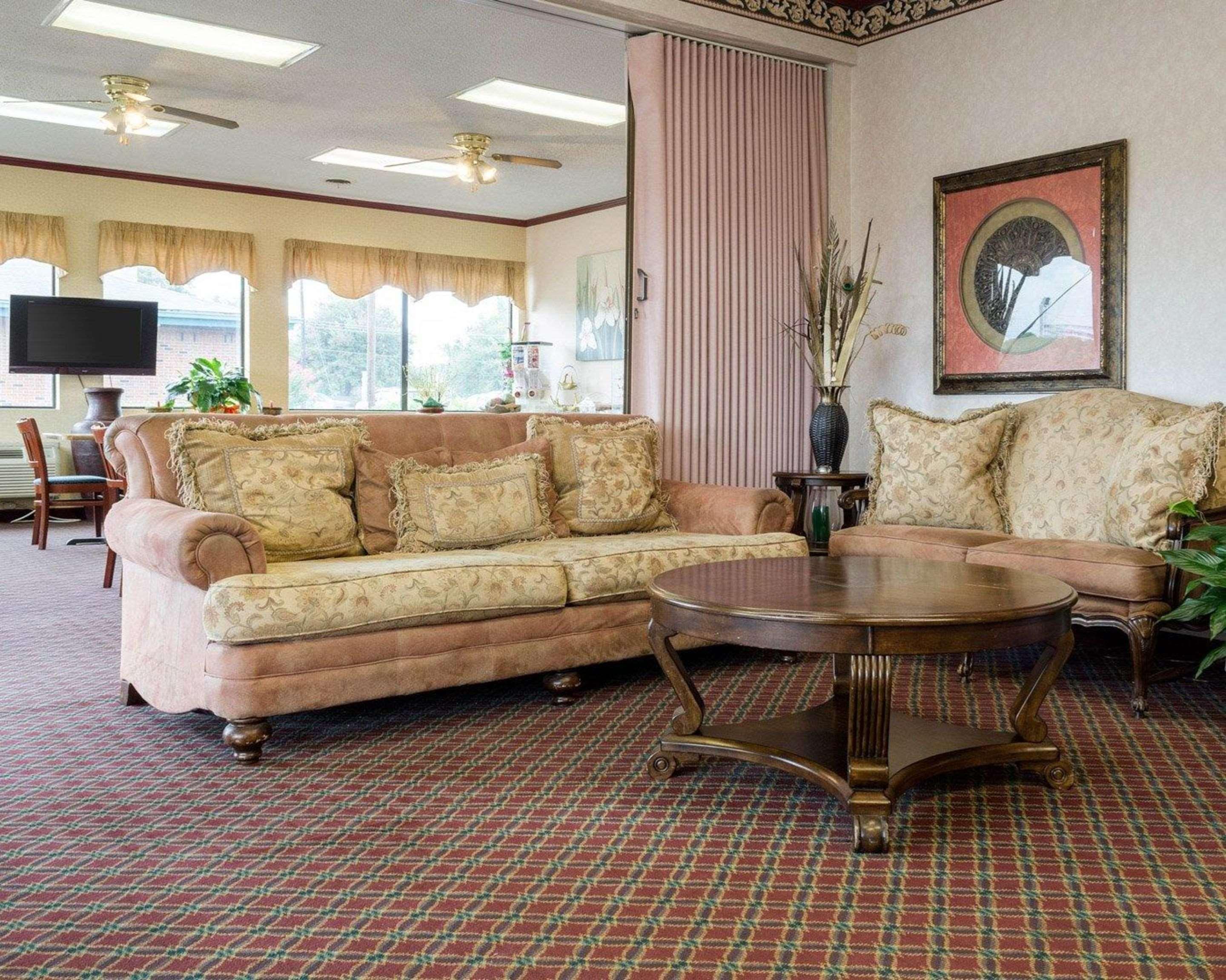 Rodeway Inn Грийнууд Екстериор снимка