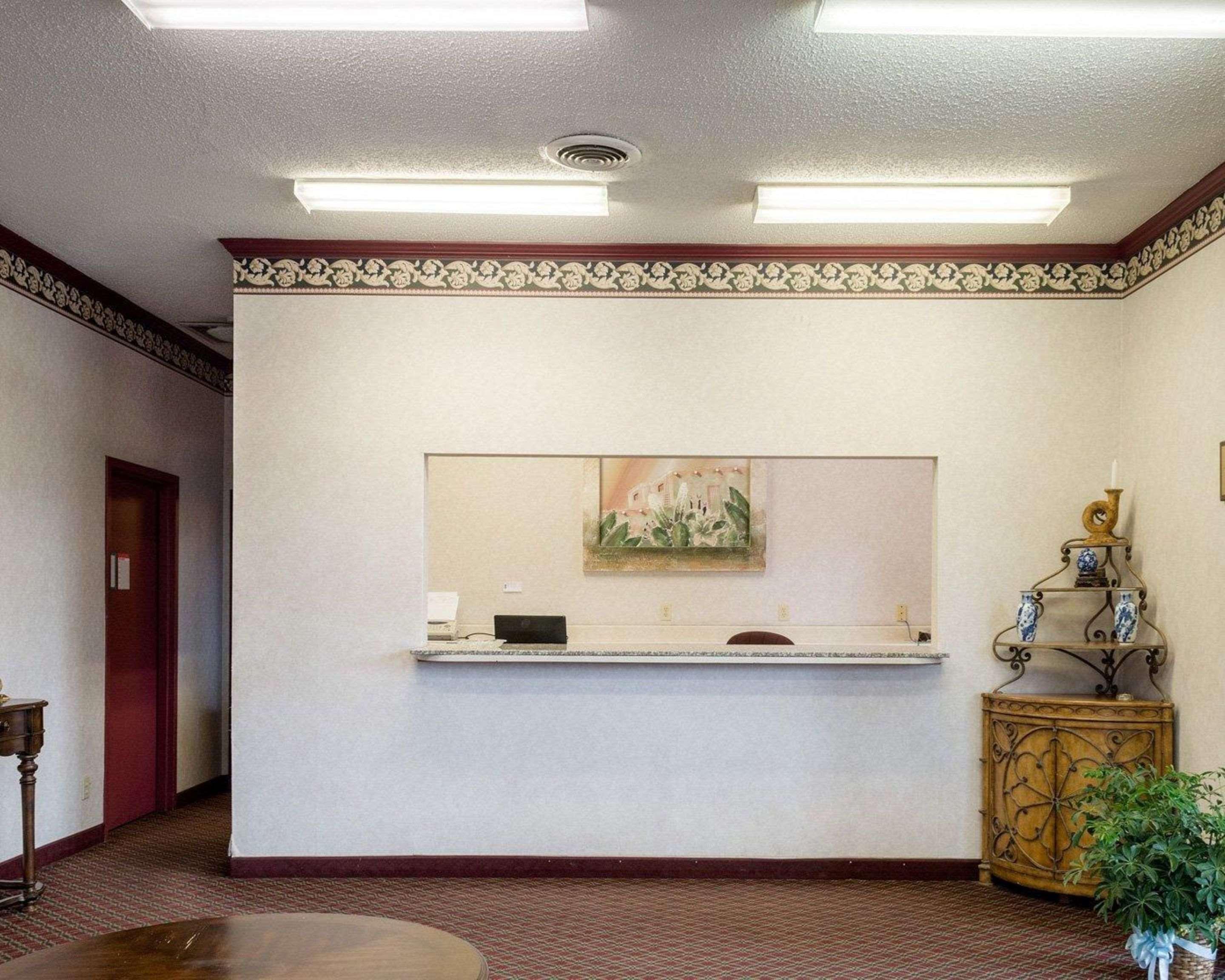 Rodeway Inn Грийнууд Екстериор снимка