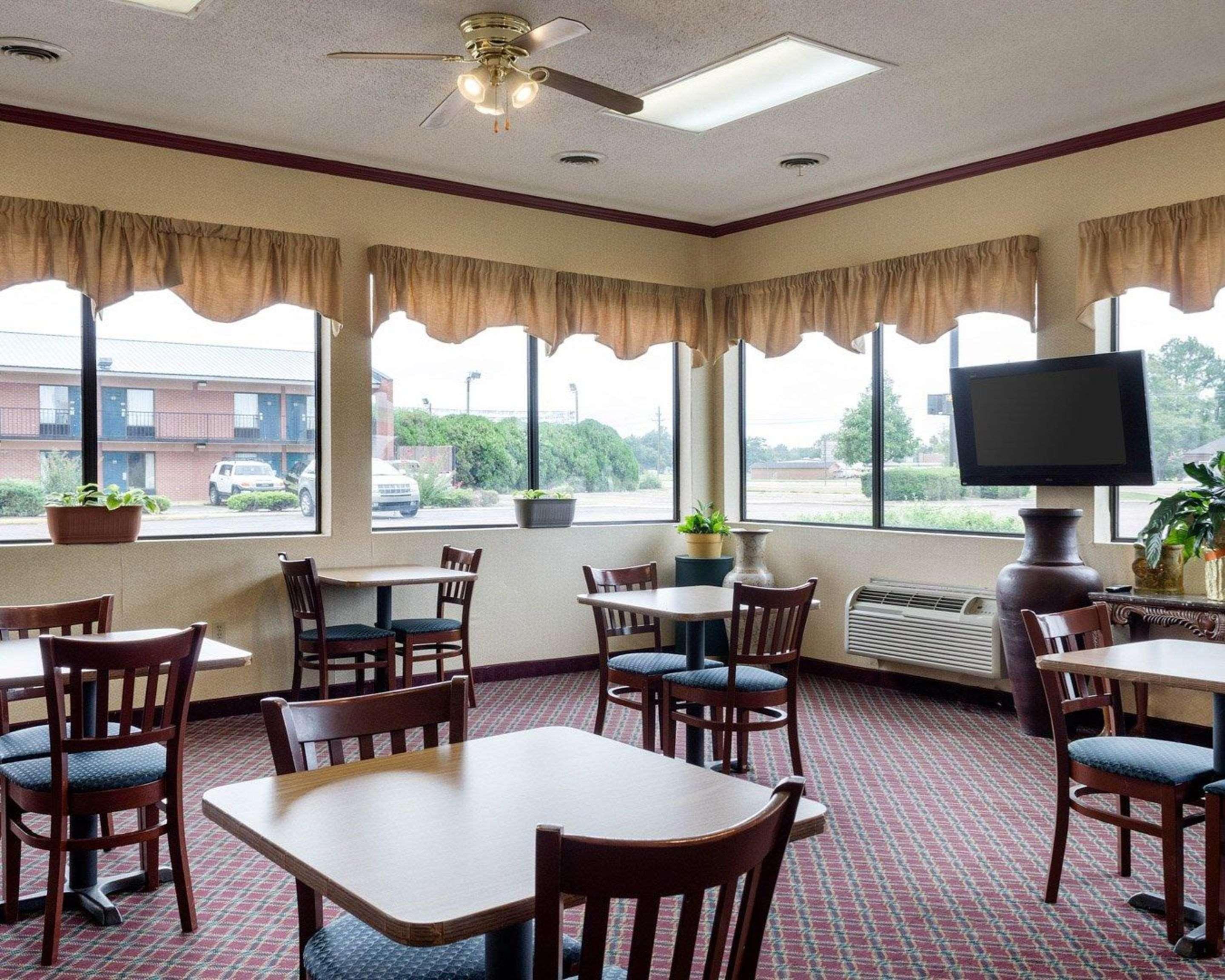 Rodeway Inn Грийнууд Екстериор снимка